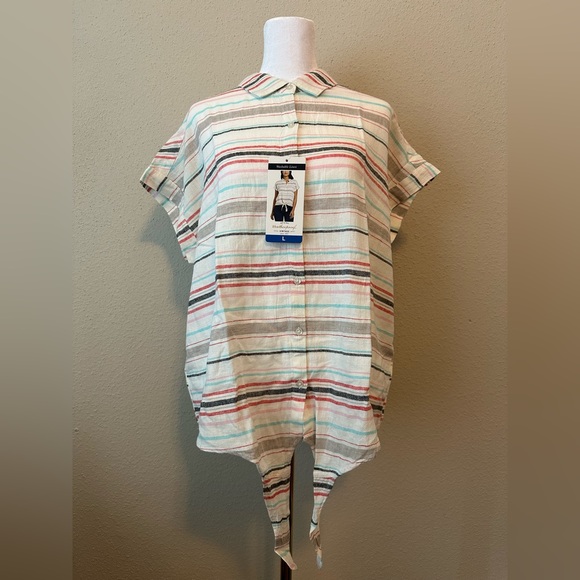 Woman’s Weatherproof Blouse Size Large - Picture 1 of 4